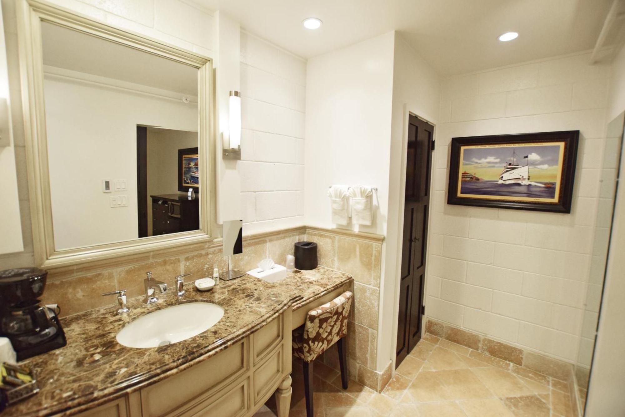 Catalina Courtyard Suites アバロン エクステリア 写真