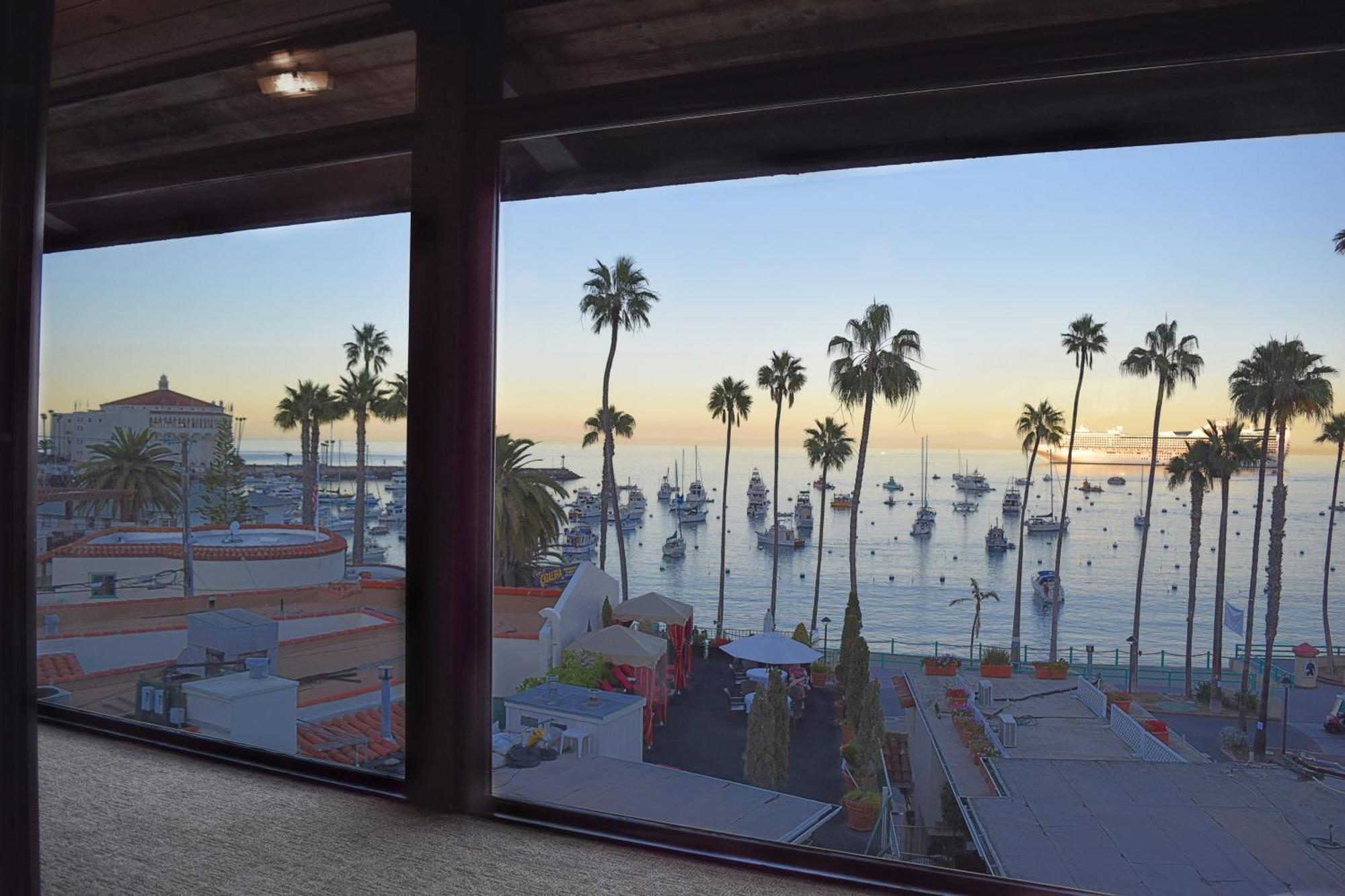 Catalina Courtyard Suites アバロン エクステリア 写真