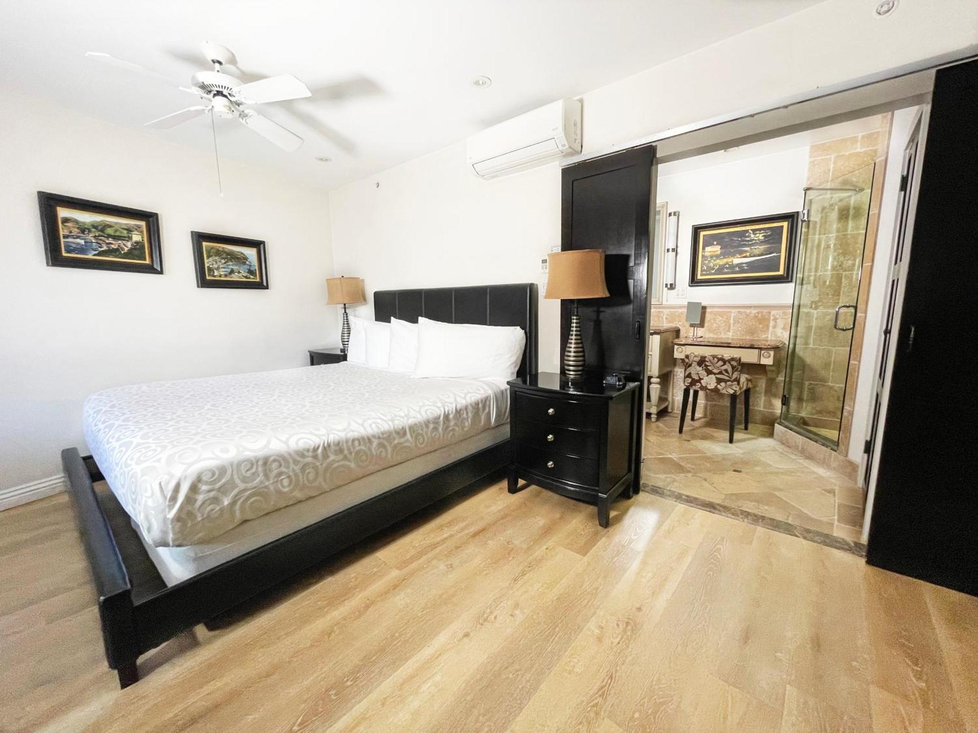 Catalina Courtyard Suites アバロン エクステリア 写真