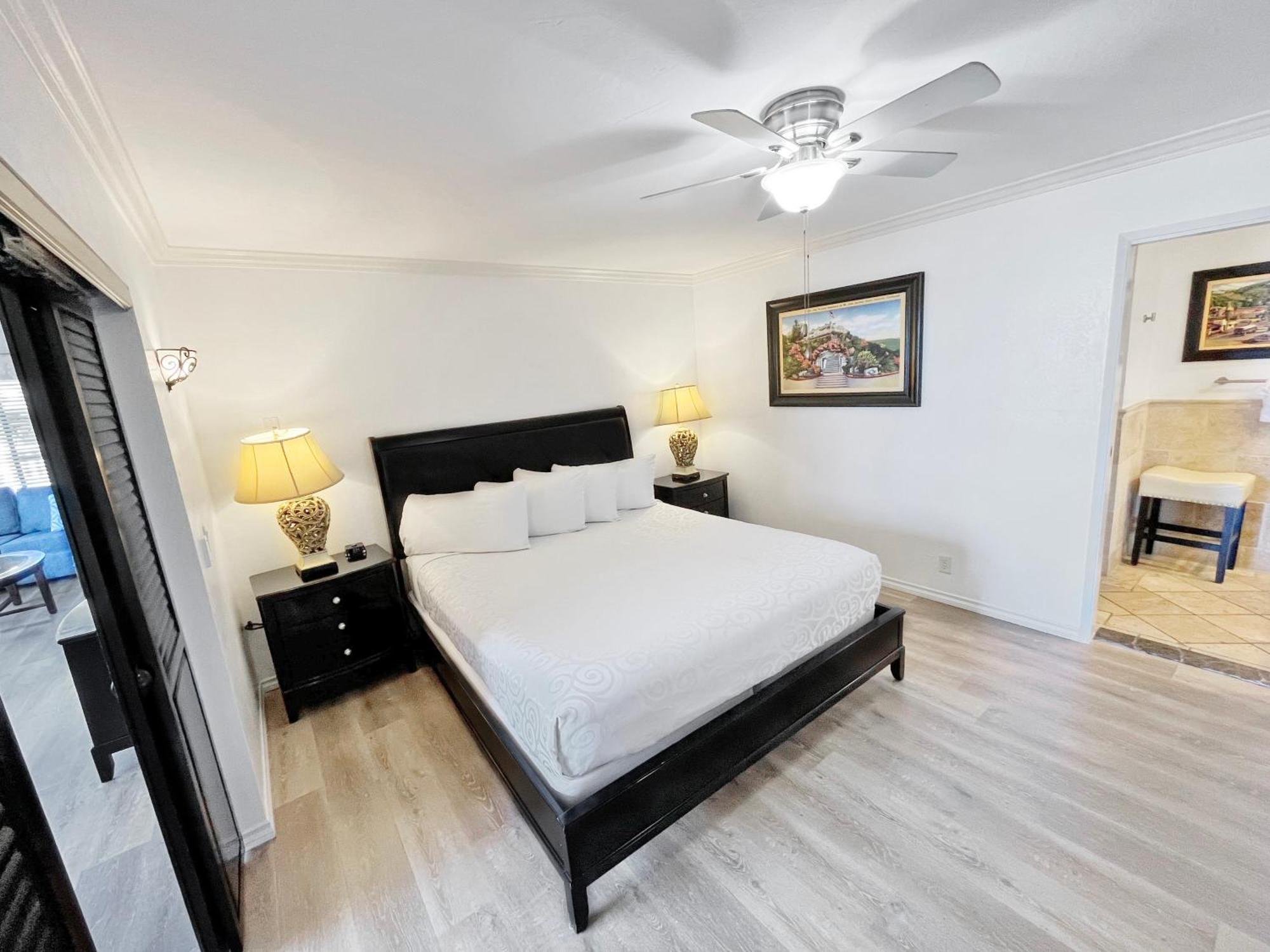 Catalina Courtyard Suites アバロン エクステリア 写真